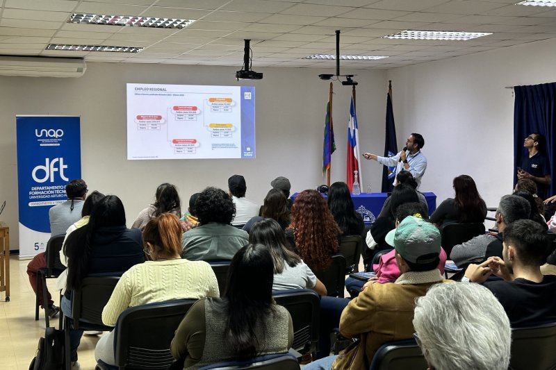 INE dictó charla a estudiantes del DFT de la Universidad Arturo Prat en Arica