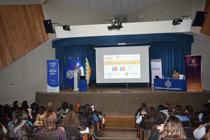 Seminario “Perspectivas de la Educación Inclusiva", congregó a estudiantes, docentes y profesionales de Iquique