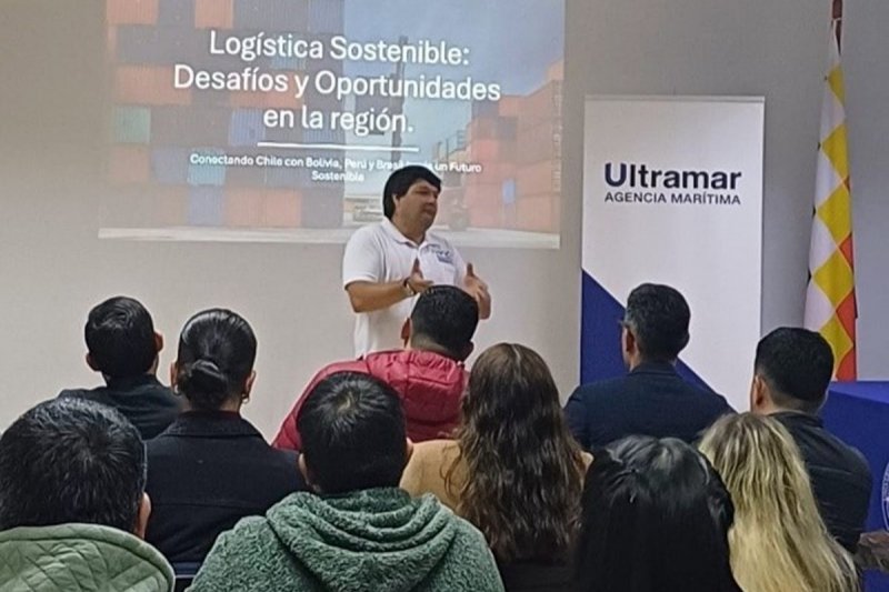 UNAP Arica organizó charla a potenciales estudiantes de Ingeniería en Administración Logística