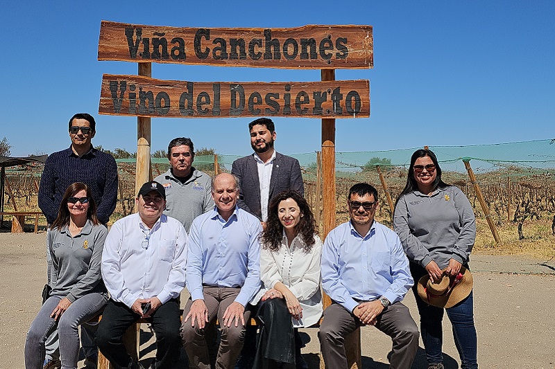 Representantes de Aguas del Altiplano conocieron investigaciones desarrolladas en la Estación Experimental del Canchones UNAP