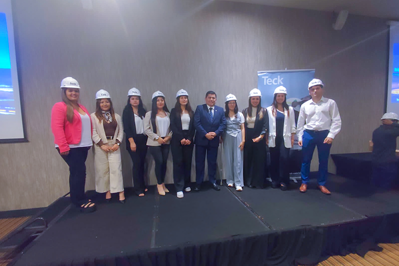 Diez estudiantes de la Facultad de Ingeniería y Arquitectura serán parte de Programa de Teck Quebrada Blanca